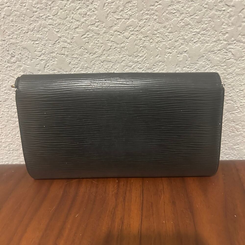 Louis Vuitton Epi Sarah Wallet Black with COA - Picture 2 of 12